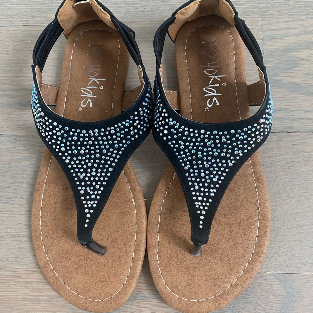 Girl’s Black and Tan Sparkle Sandals